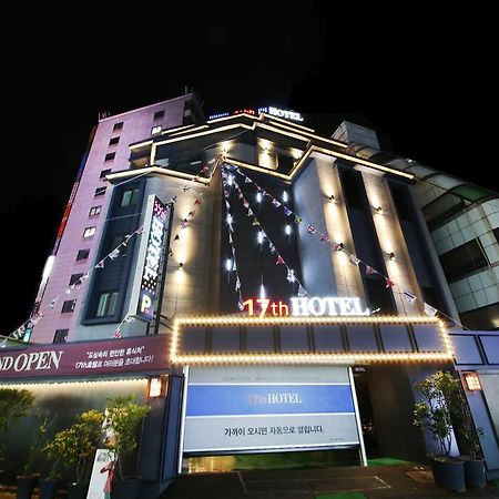 17Th Hotel Yeonje Exteriör bild