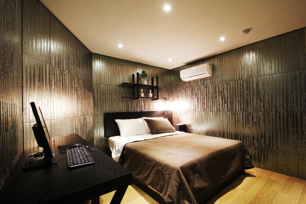 17Th Hotel Yeonje Exteriör bild