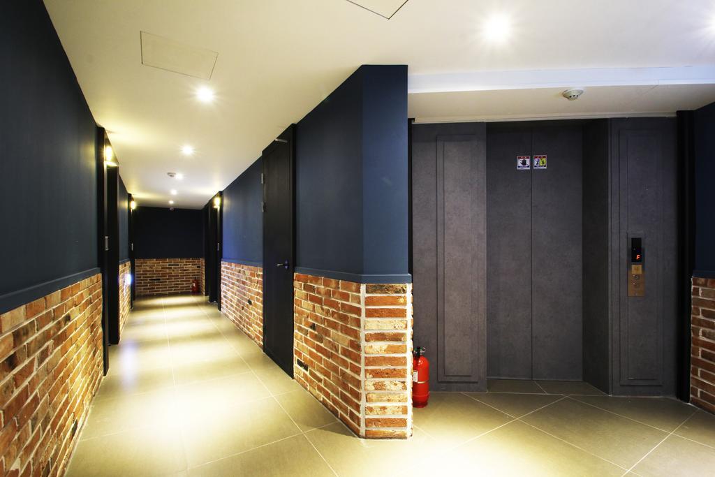 17Th Hotel Yeonje Exteriör bild
