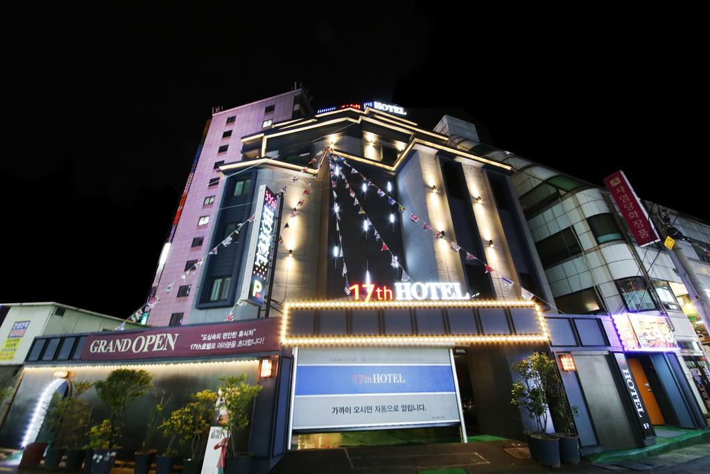 17Th Hotel Yeonje Exteriör bild