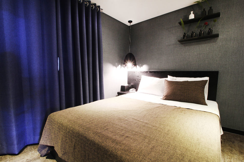 17Th Hotel Yeonje Exteriör bild